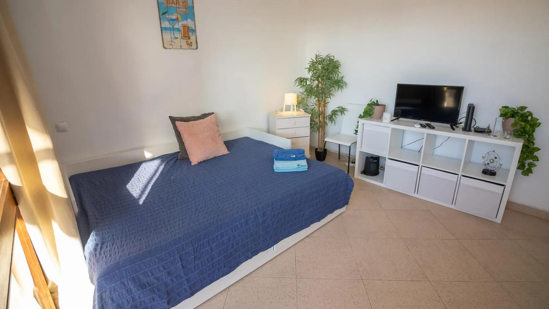 アパート Seaview Beach Apartmento アルヴォル