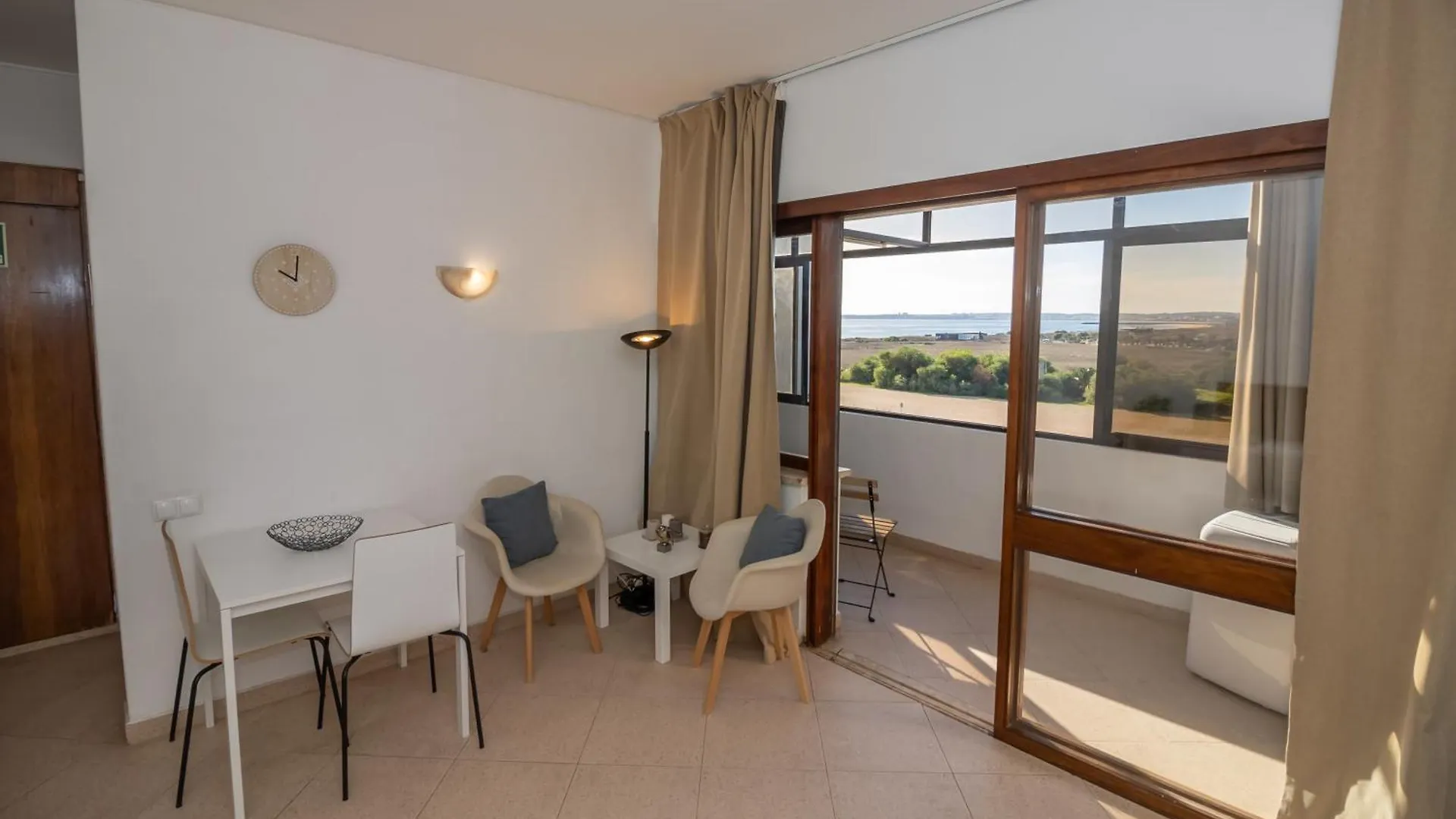 Seaview Beach Apartmento Alvor